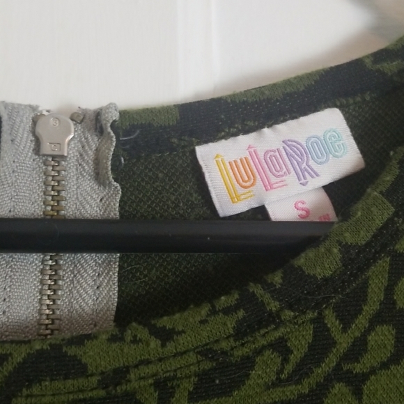 Cute LuLaRoe Amelia dress with Pockets!!! - Picture 3 of 4